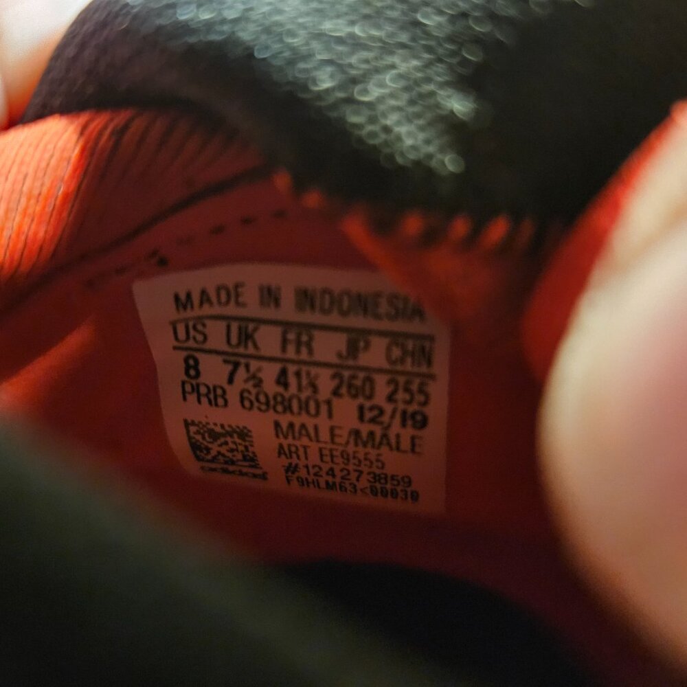 Adidas Men's Black and Red Predator Soccer Cleats - Picture 8 of 8